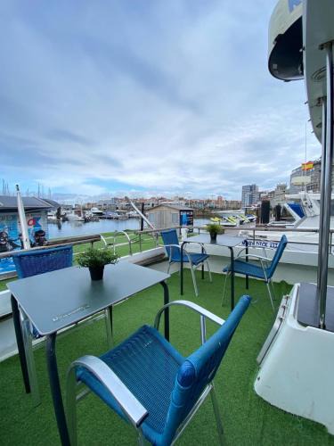 Gijon City Centre Boat Rental | Experiencia en el mar Gijon C