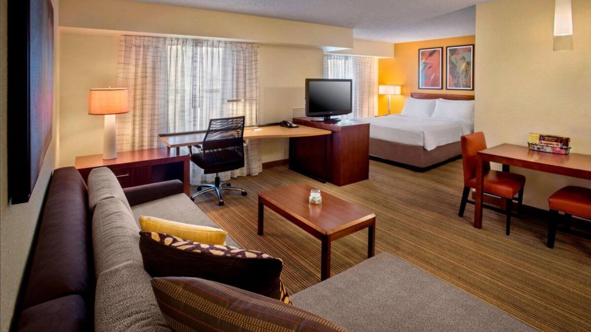 Homewood Apartment | Explore Birmingham's Best! Pet-Friendly, Free Breakfast!