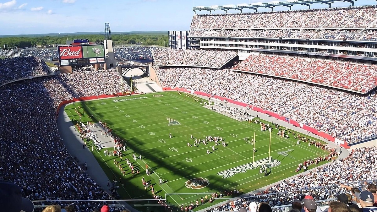 Foxboro Hotel | Explore Foxboro! Close to Hall At Patriot Place, Enjoy FREE Breakfast!