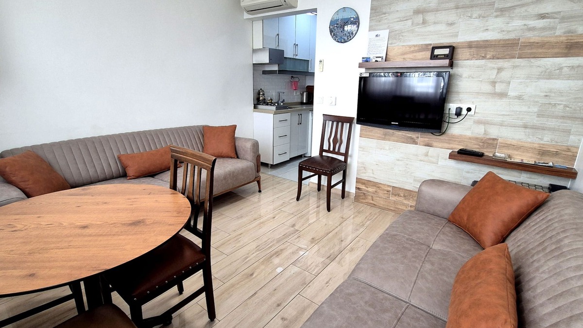 Gumussuyu Mahallesi Apartment | Explore Istanbul Cihangir Flat near Public Transit