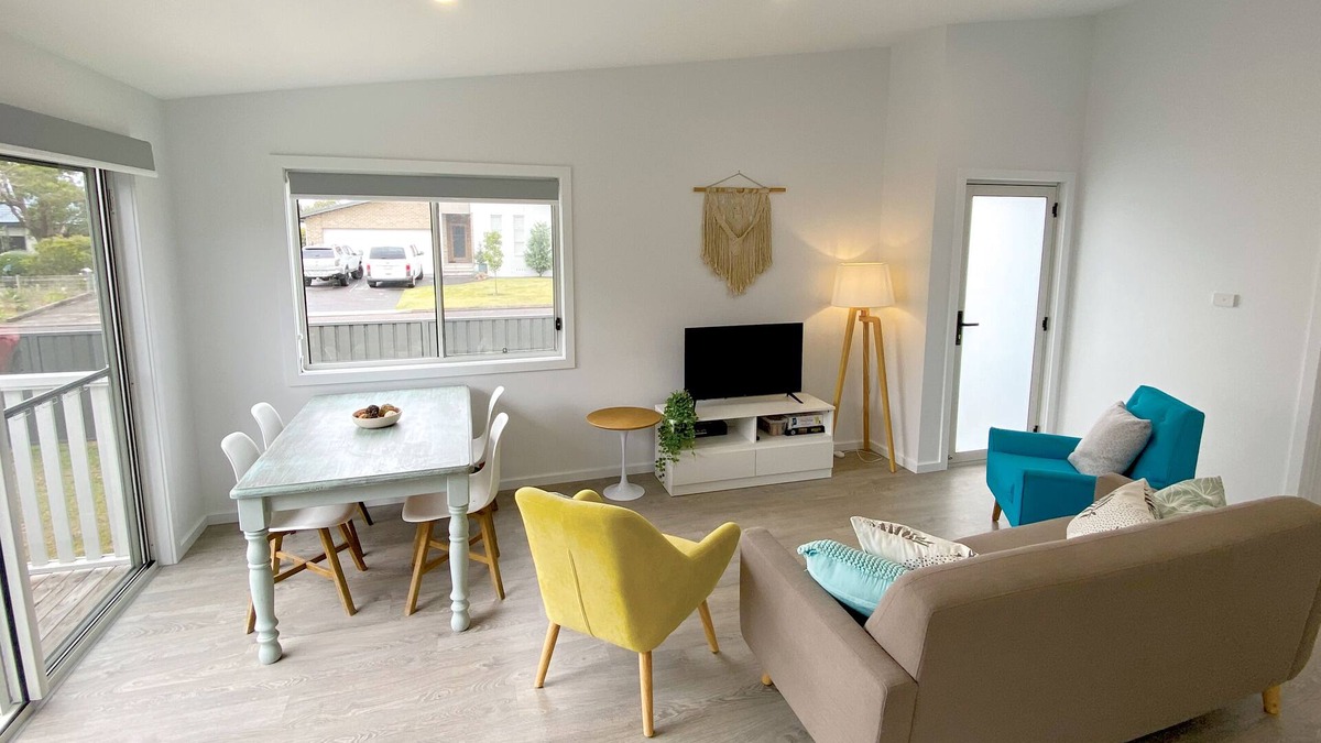 Belmont South Cottage | Explore Lake Macquarie and Newcastle!