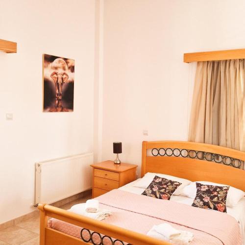Peyia Town House | Explore Nature House