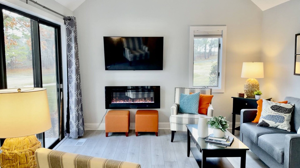 Mews Village House | EXPLORE NEW SEABURY'S YEAR ROUND CHARM - Views + Beach+ Pool+ Deck.