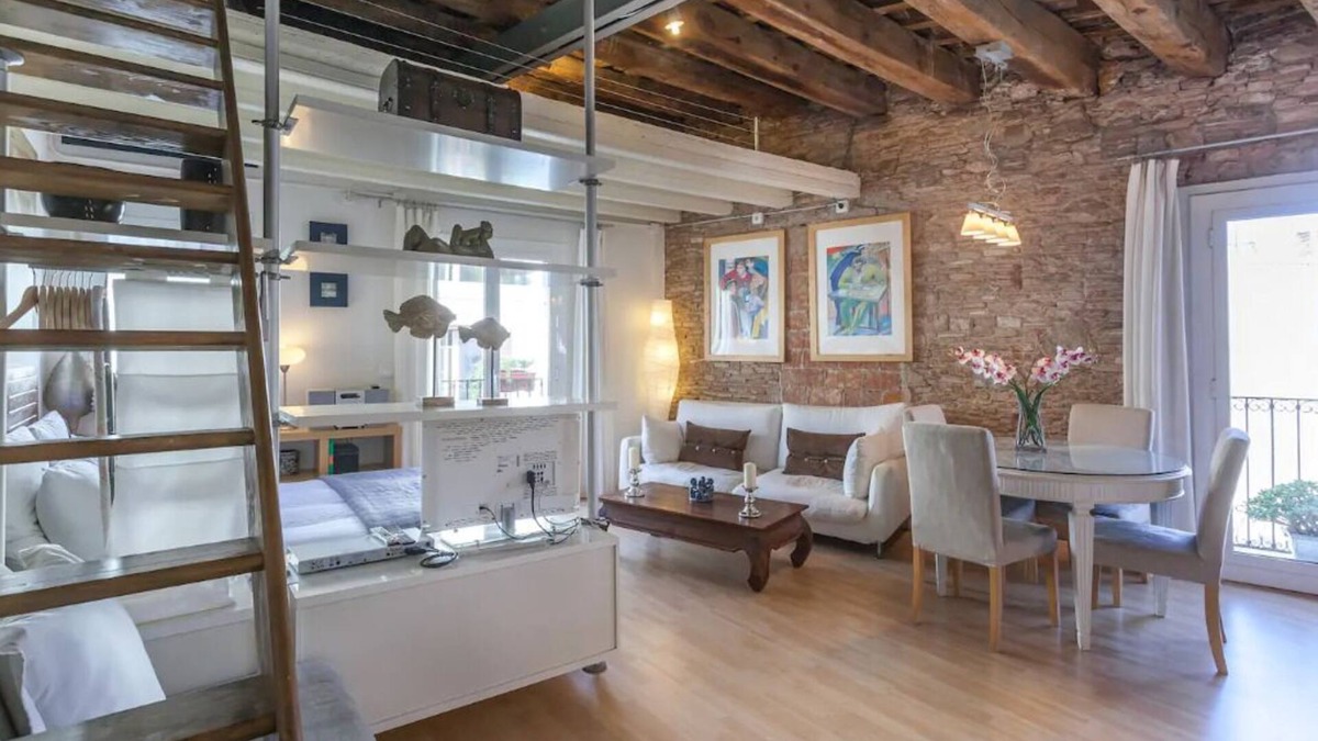 La Ribera Apartment | Explore Old Barcelona from a Loft-Style Studio