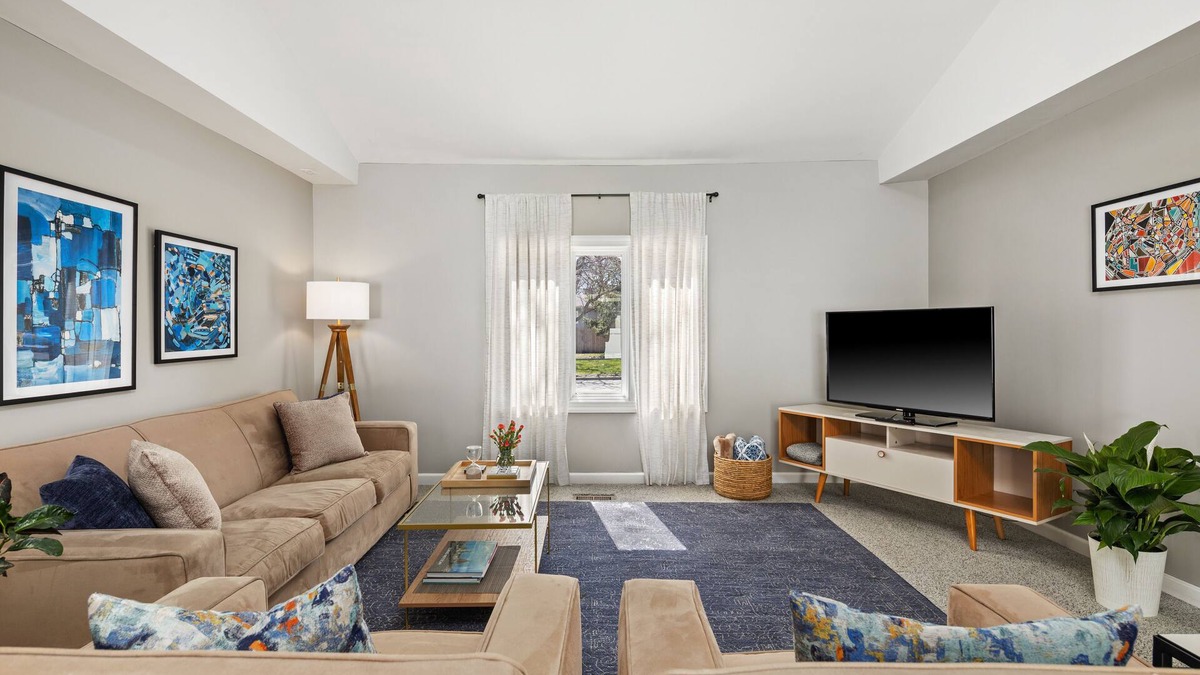 Royal Oak House | Explore Royal Oak and Birmingham from Merrill House!