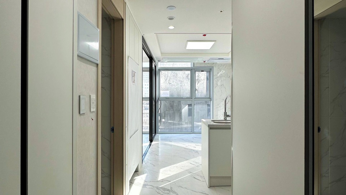 Sogong-dong Apartment | @ Explore Seoul on Foot — Chic 1.5BR Just 3 Min from Namdaemun & City Hall!