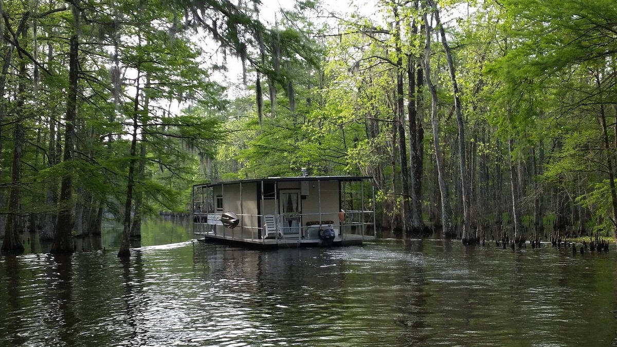 Pierre Part Boat Rental | Explore the bayous of South Louisiana on your own! * Ask about 4dy SPEACIAL! *
