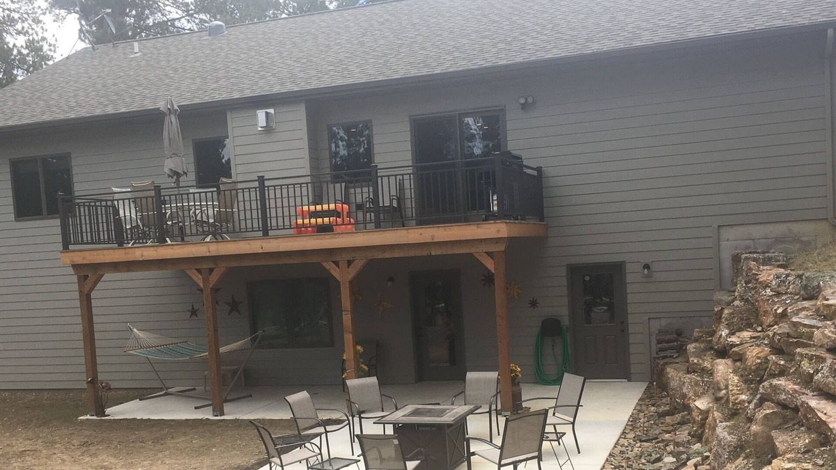 Custer House | Explore the Black Hills from this centrally located oasis just north of Custer.