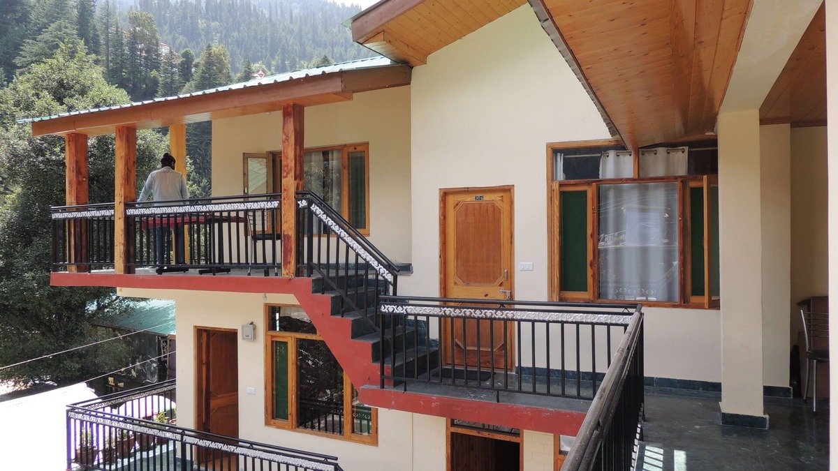 Old Manali House | Explore the Charm of Manali with us staying at our stay .