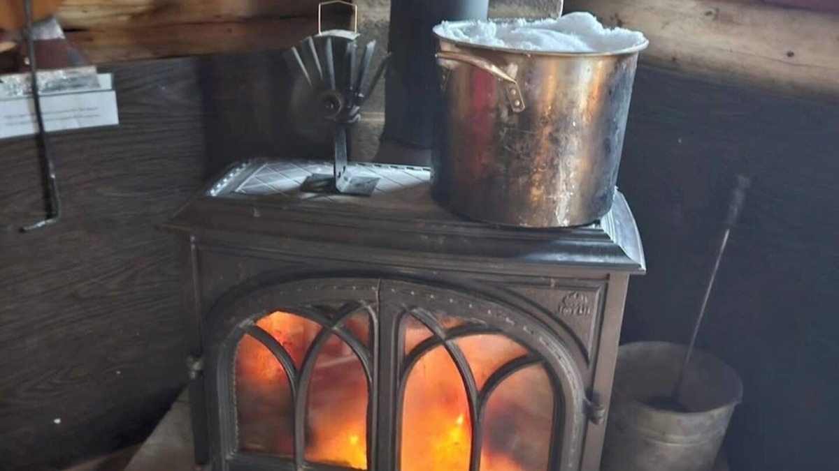 Carthage Cabin | Explore the mountains of western Maine from Colby's Cabin