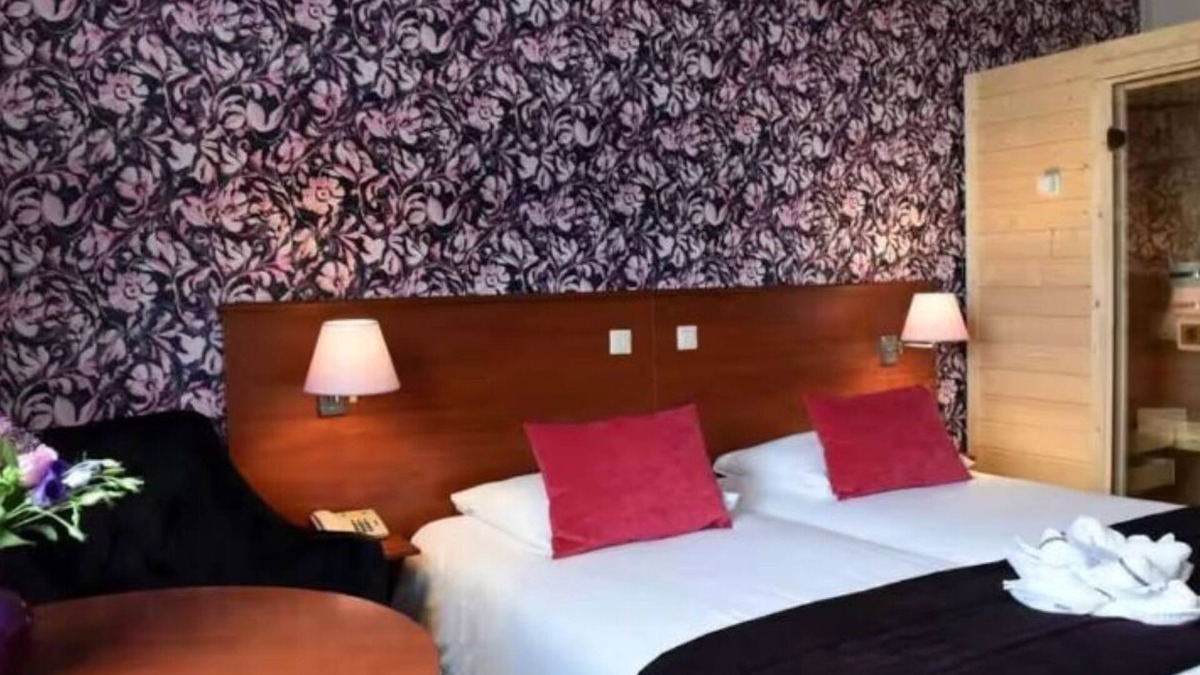 Zevenbergen Hotel | Explore Zevenbergen from Fletcher Hotel – Onsite Restaurant & Parking