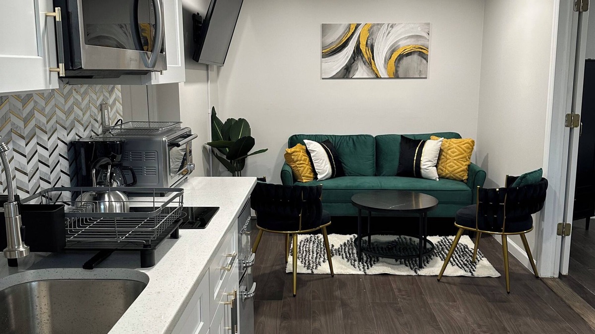 Orange Apartment | Express 2 Bedroom Haven near Airport in Orange, NJ