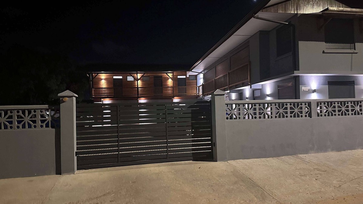 Cayenne Apartment | Expt T1 avec piscine a 50 metre de la mer