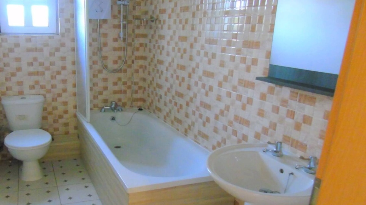 Pokuase Apartment | Exquisite 2-Bedroom Apartment (3B)