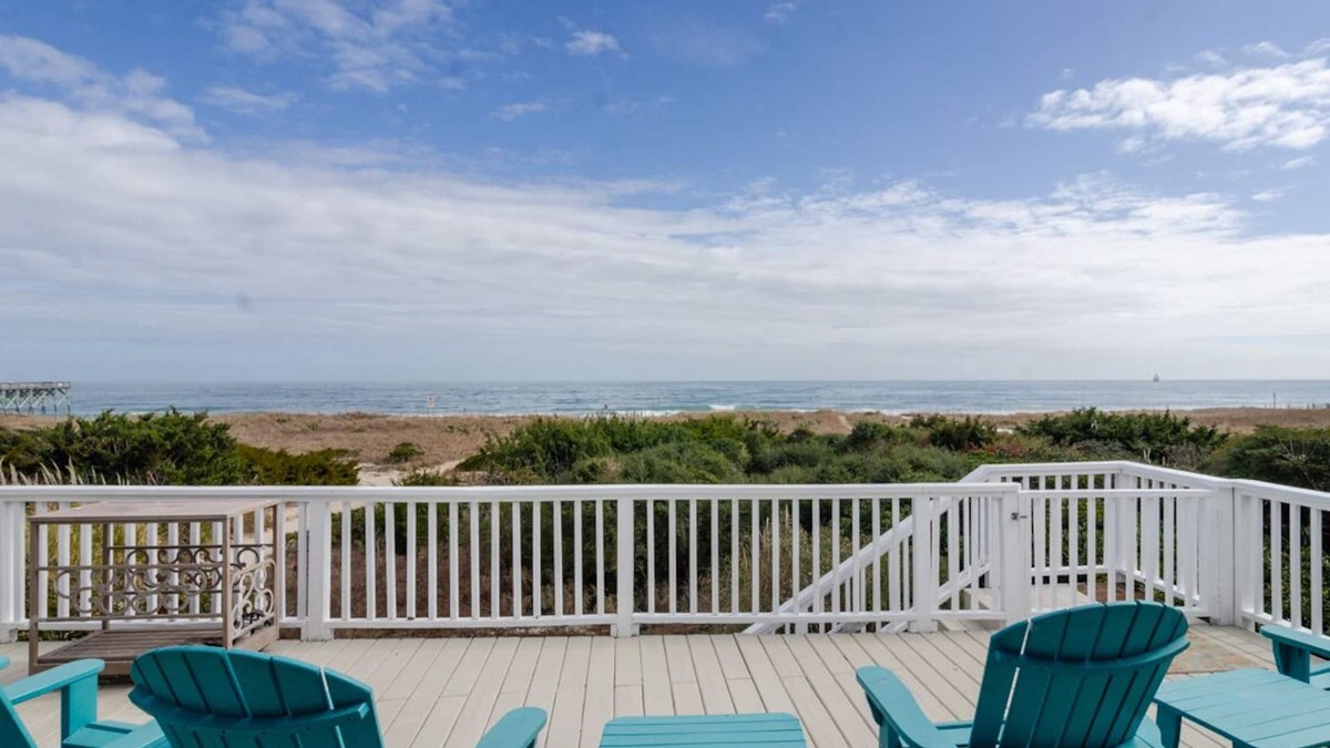 South End House | Exquisite 4000 sq ft Oceanfront Home