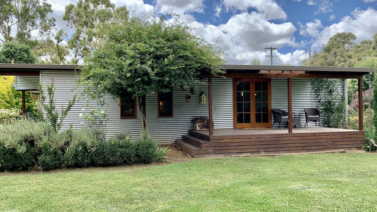 Millthorpe Cottage | Exquisite Country Cottage in Private Rural Setting.