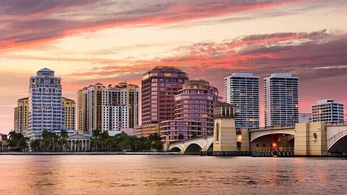 Palm Beach Apartment | Exquisite Intracoastal Unit, Beach 5mins away!