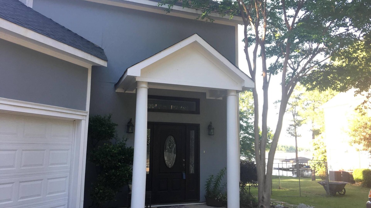 Benton House | Exquisite Lakefront 2 story beautiful Benton house with patio!