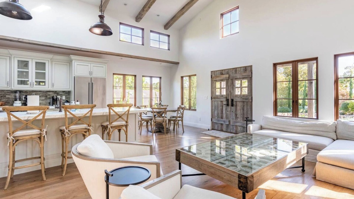 Woodside House | Exquisite luxury executive 3-suite cottage