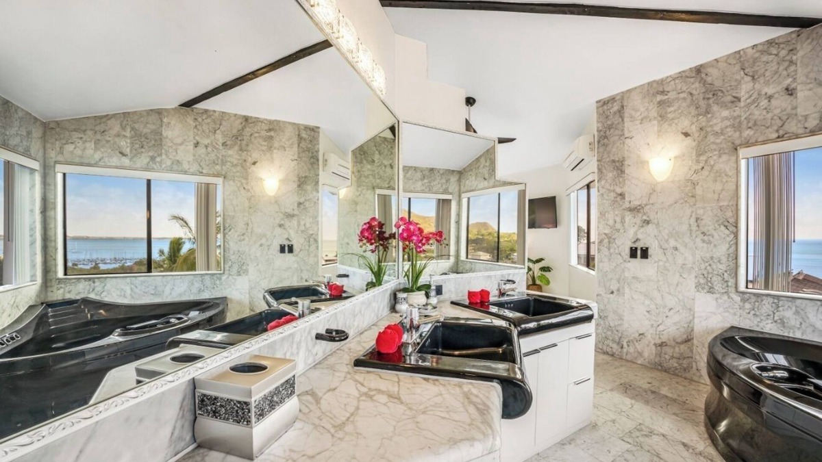 Kaneohe Villa | Exquisite Master Suite Plus Cozy Bedroom with 1.5 Baths, in Kaneohe Bay, Hawaii