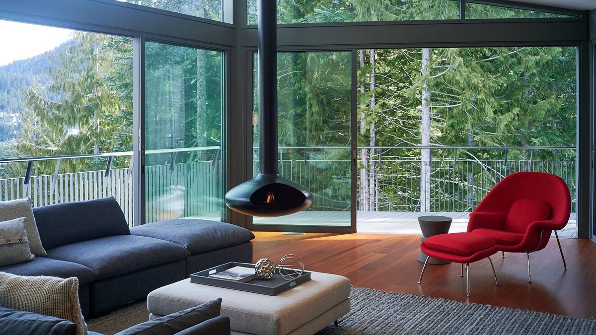 Whistler Creekside Villa | Exquisite Modern Home on Whistler Mountain - SKI/IN OUT BIKE IN/OUT
