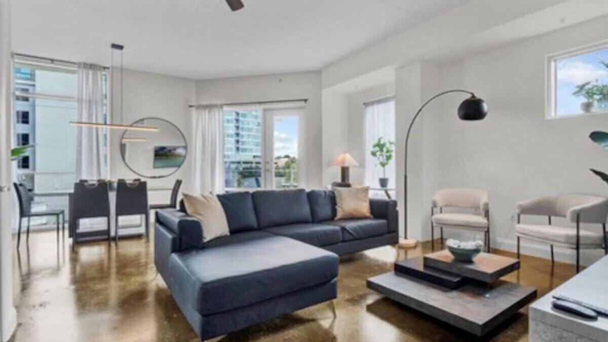 South Eola Apartment | Exquisite New Large 3BD/2BTH