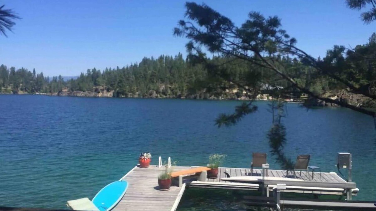 Polson House | Exquisite Perch on the Bay