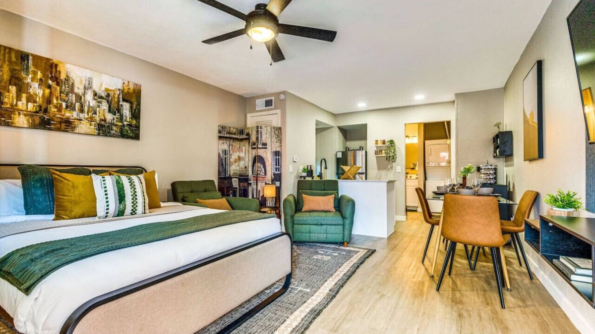 Allandale Apartment | Exquisite Studio | Pet-Friendly | 10 mins from DT