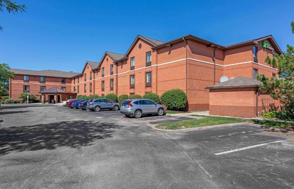 Middleburg Heights Hotel | Extended Stay America Suites - Cleveland - Middleburg Heights