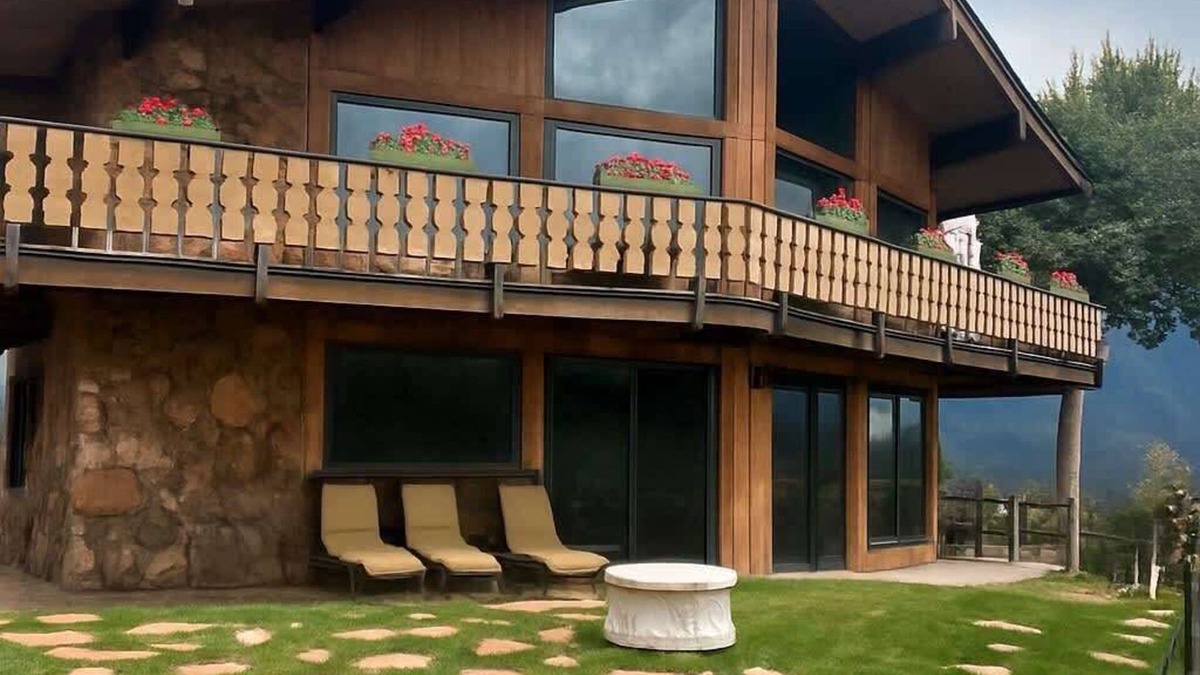 Brush Creek Village Ski Chalet | Extended Stay Aspen Snowmass Chalet, Mtn Views, 2 BDRM Family Retreat