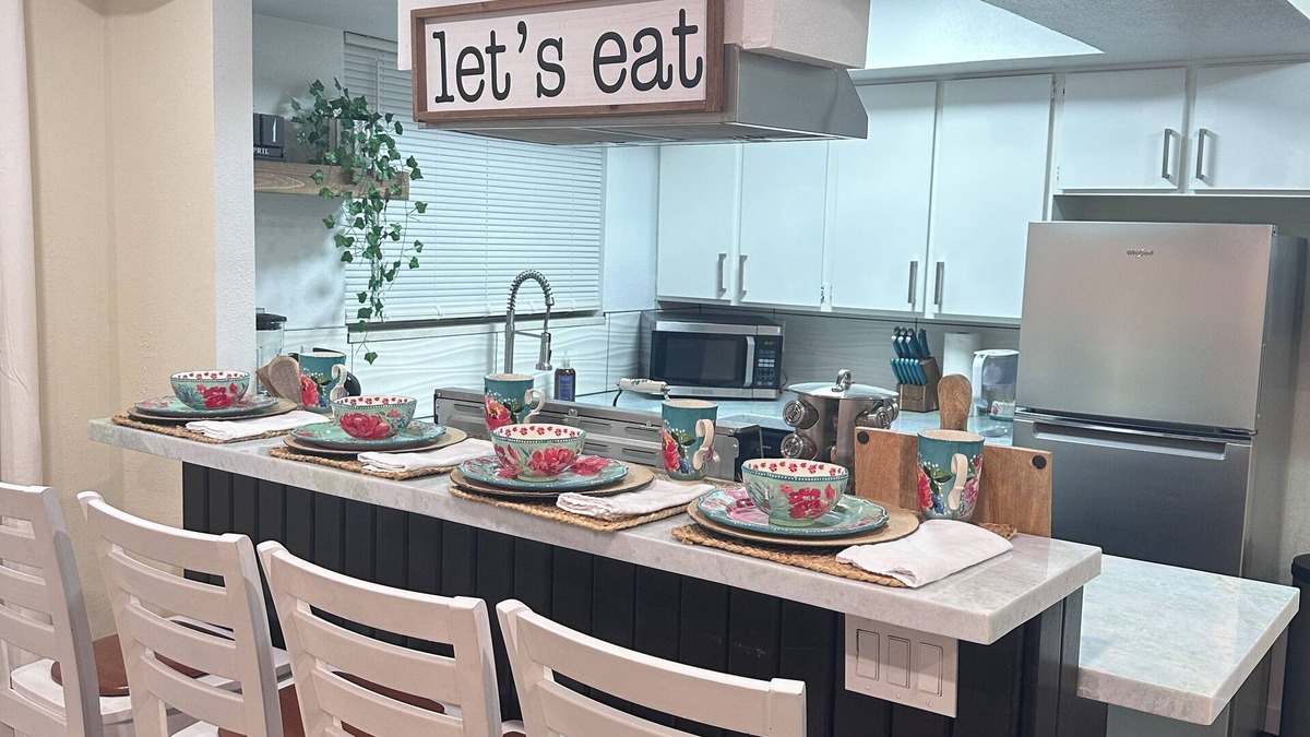 Millcreek Condo | Extended Stay Cozy 2-bedroom condo with WiFi, AC in beautiful Salt Lake City