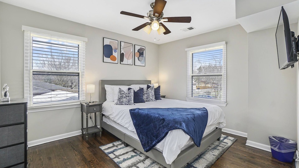 Flossmoor House | Extended Stay Flossmoor FHS Rental
