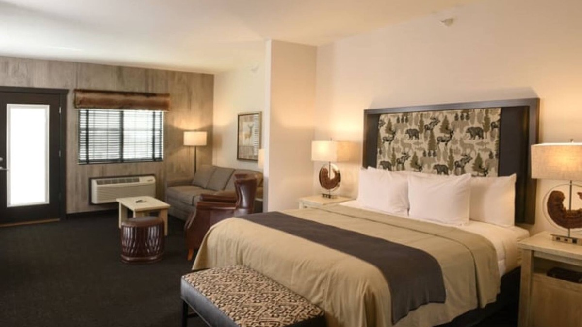 Broken Arrow Hotel | Extended Stay King Suite, Kitchenette, Stoney Creek Broken Arrow!