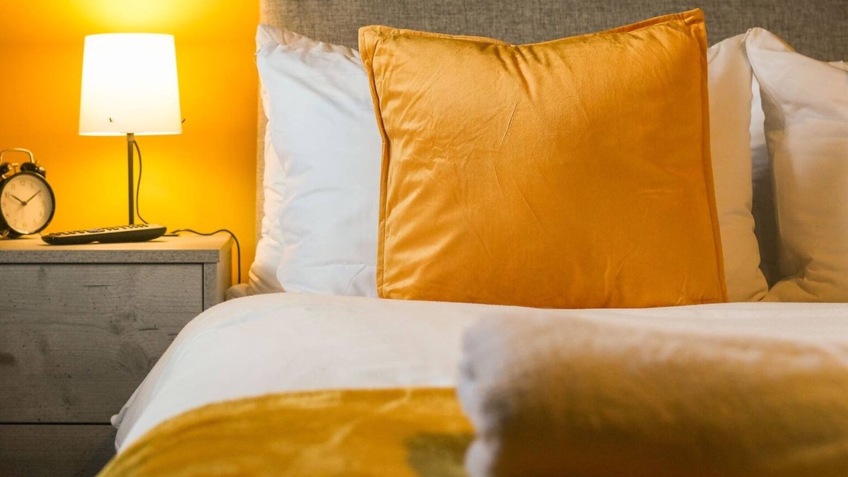 Doncaster House | Extended Stays Welcome| Sleeps 11 | FREE Parking