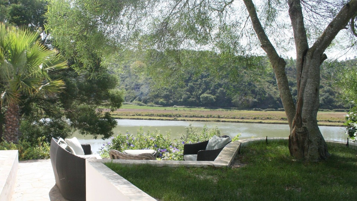 Sao Luis House | Extensive property in spectacular Alentejo location on the river near the sea