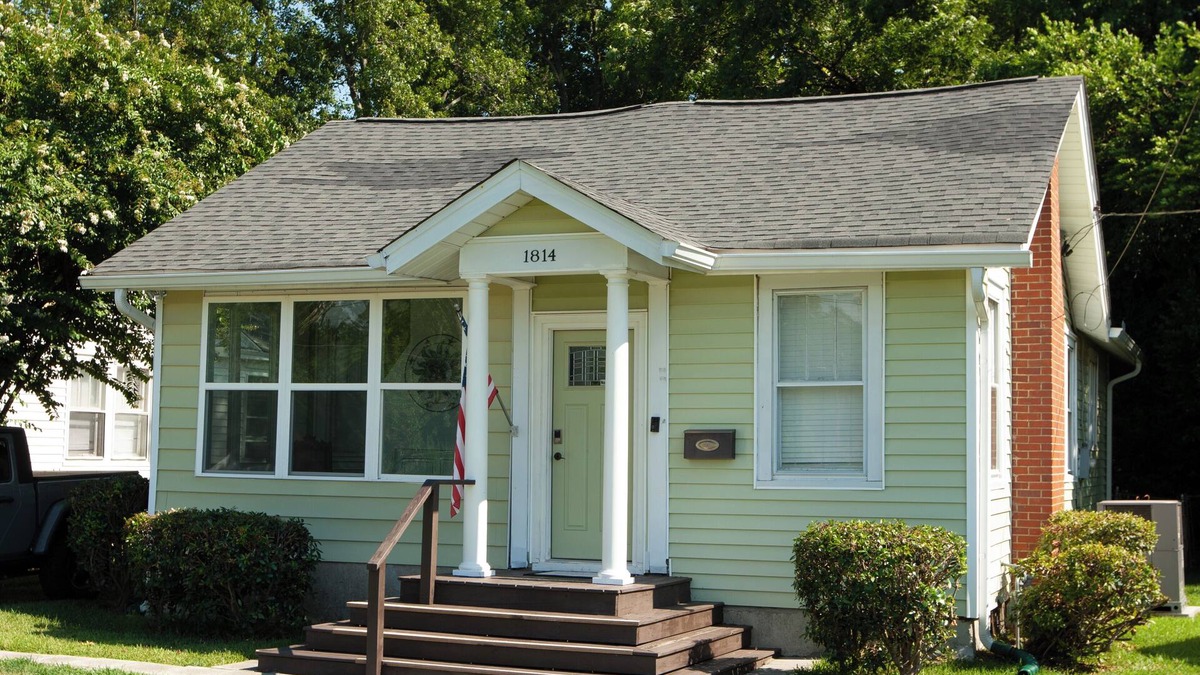 Midtown Cottage | EXTRA! EXTRA! Read All About It.