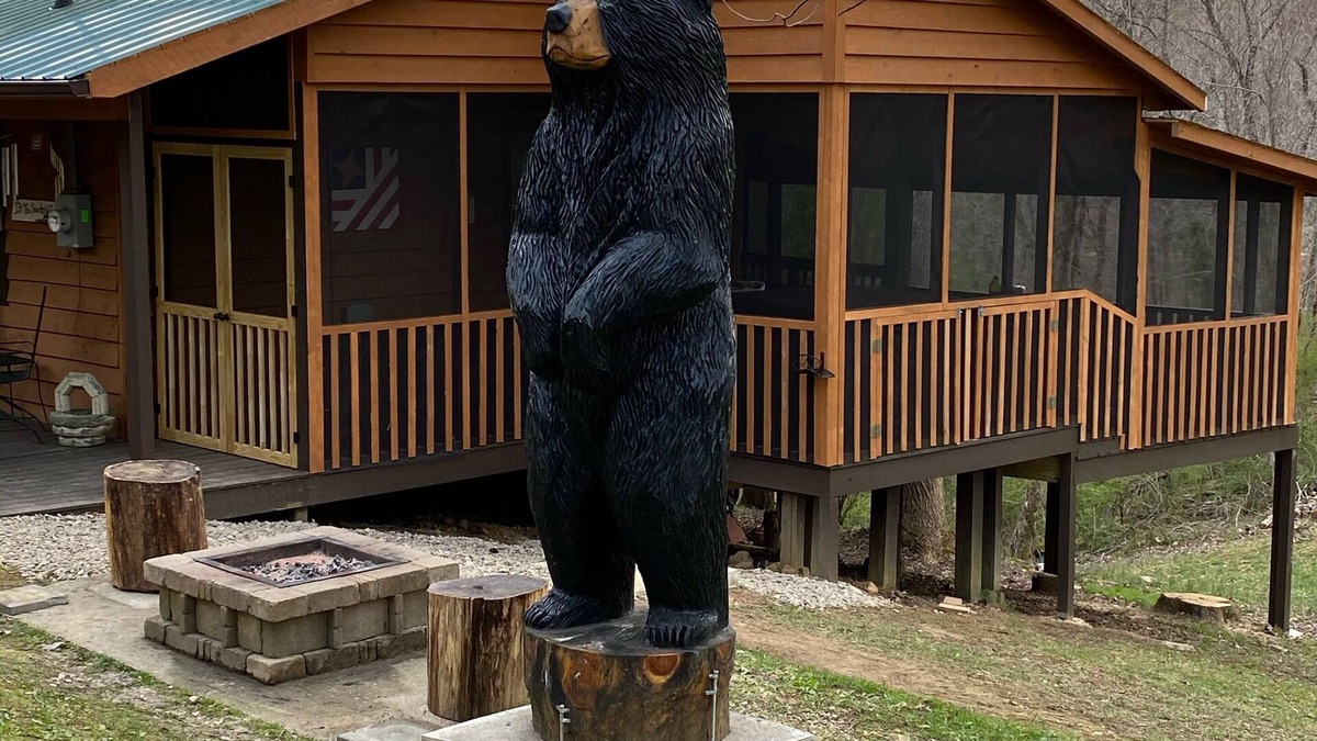 Denniston Cabin | Extra Nice Cabin 2 Fully Furn. Rooms+Hot Tub~Wi-Fi~ Barley the Bear; WWoods,LLC