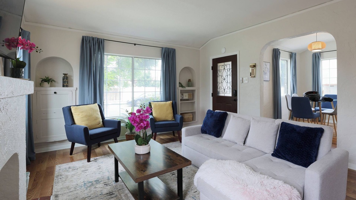 Sutter House | Extraordinaire Casa 2B1B KING beds