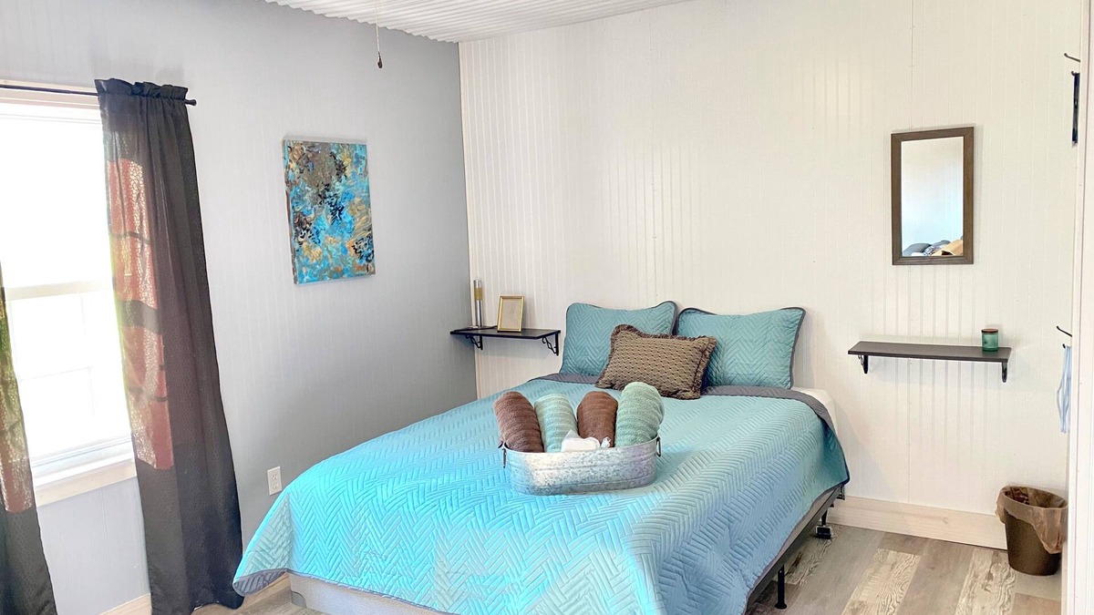 Trappist House | Extremely remote glamping getaway, studio-style home on private country ranch!