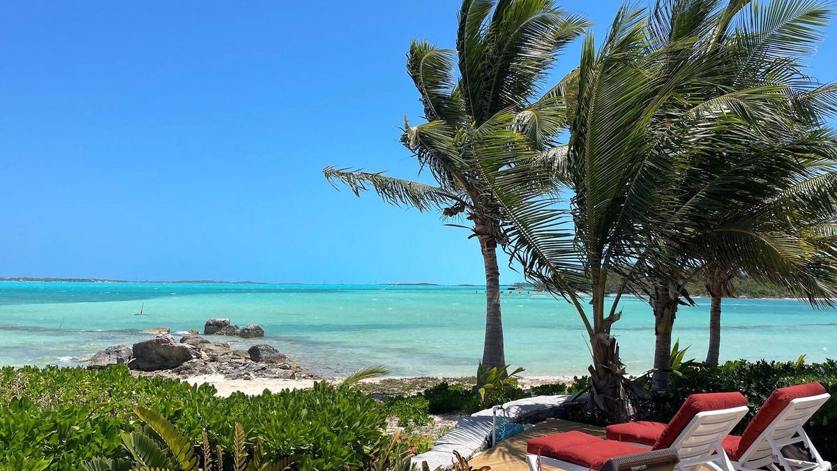 George Town Cottage | Exuma Sol - Stunning Views from this Oceanfront Beach Cottage