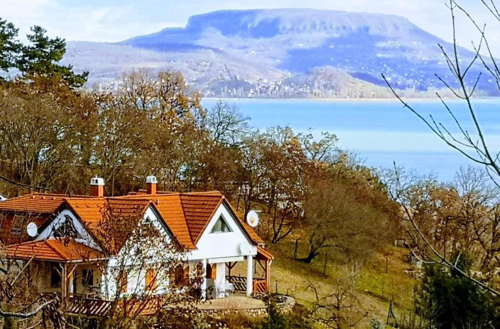 Balatongyorok House | Ezüsthíd Apartman