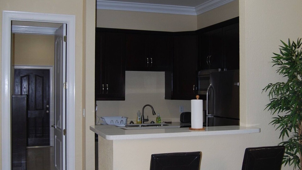 Lucaya Villa | EZ VILLE @TAINO BEACH Lucaya VILLA H
