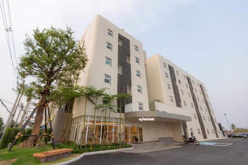 Phitsanulok Hotel | ezzenhotel Phitsanulok