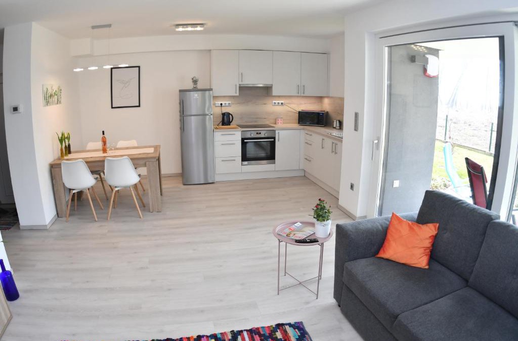 Balatonfuzfo Apartment | Fűzliget Ezüstnyár