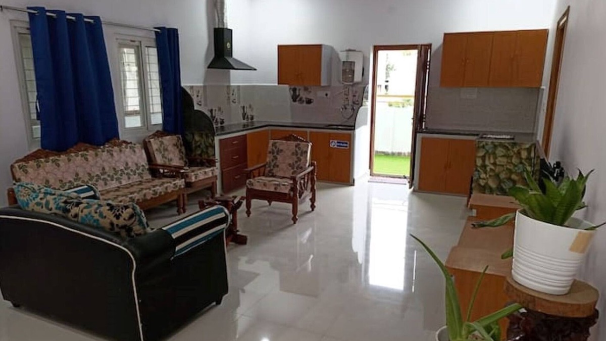 Hyderabad Apartment | F1 bedroom hill view unit with covered parking