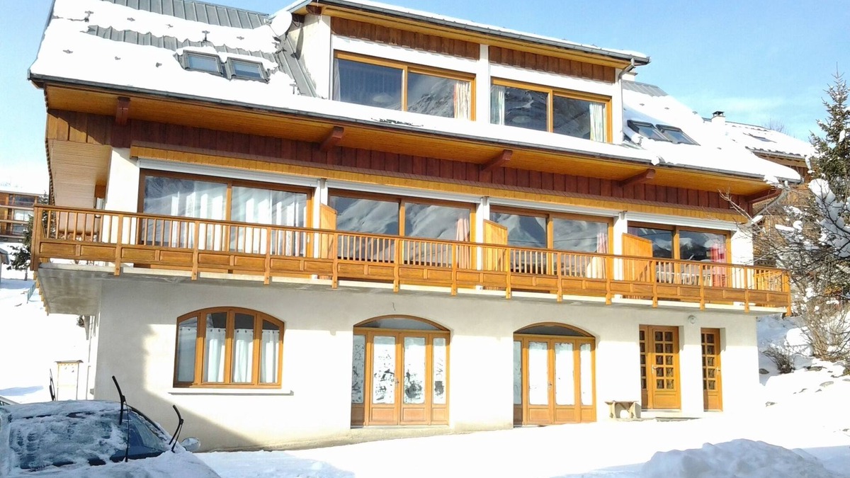 Albiez-Montrond Apartment | F1 mezzanine 5 people maximum - Bright - View of the Aiguilles d'Arves mountains