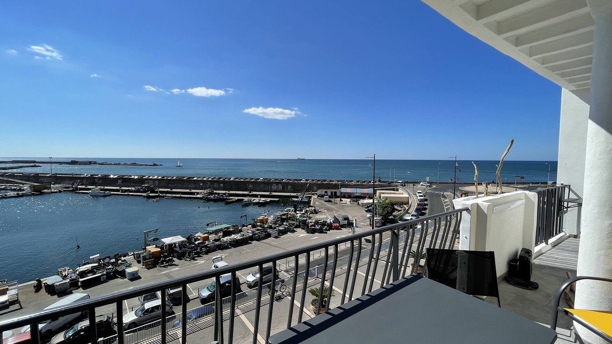 Sete Apartment | F2 Avec Terrasse et une vue Exceptionnelle sur le Port et le Môle