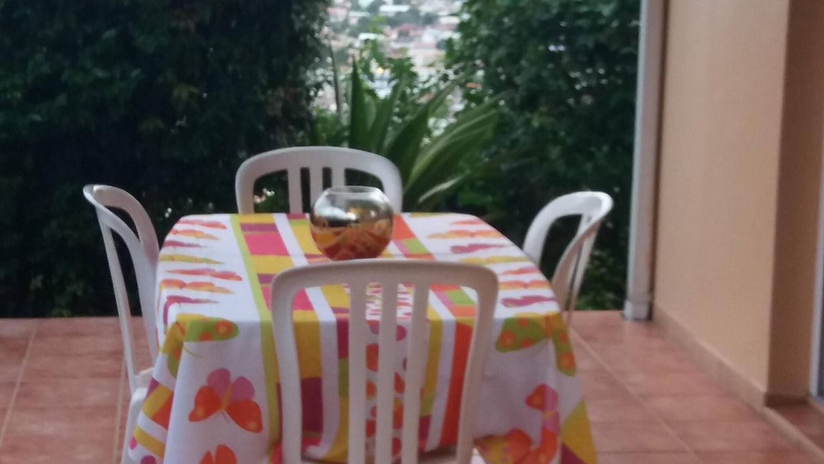 Fontaine de Moutte Apartment | F2-Bas de Villa-Non Smoking- Quiet area of Fort de France - Airport 10 min away
