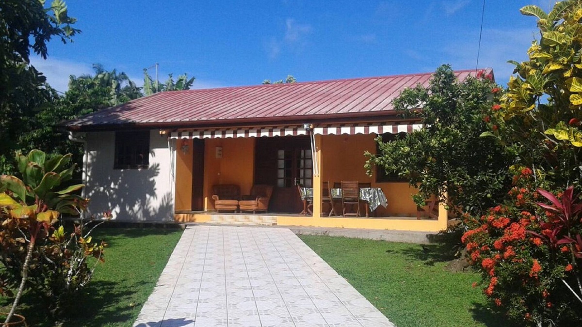Saint-Joseph House | F3 furnished villa in Saint-Joseph, Martinique + car