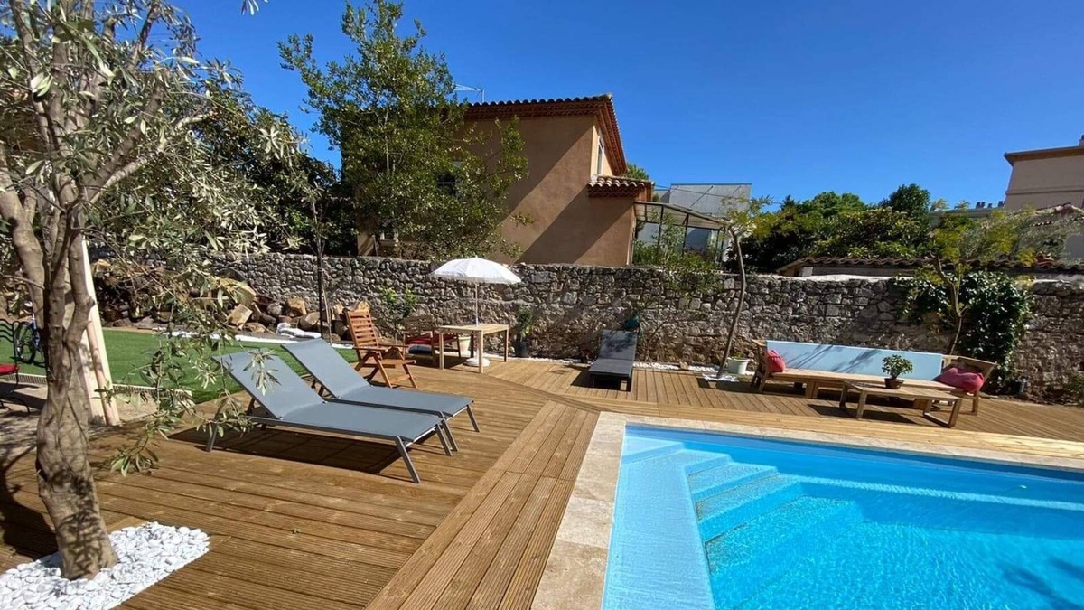 Pont de Vivaux Villa | F4 Gîte du stade Swimming pool and parking for one car